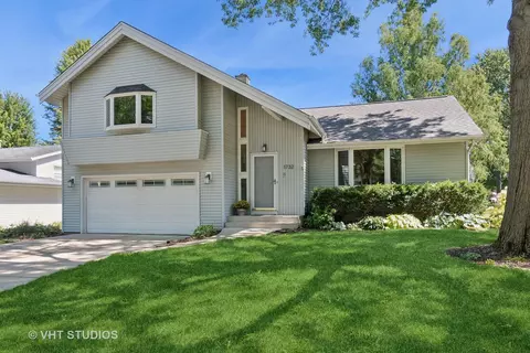 1732 Clyde Dr, Naperville, IL 60565