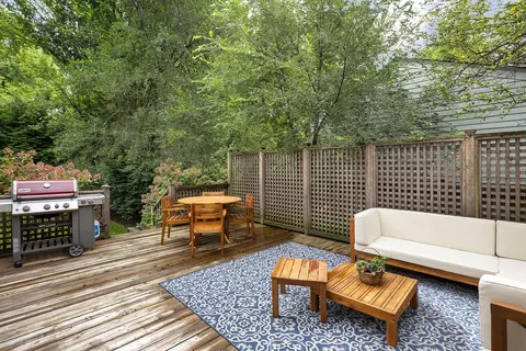 Exterior - 2115 Bennett Ave, Evanston, IL 60201 photo 2 of 4