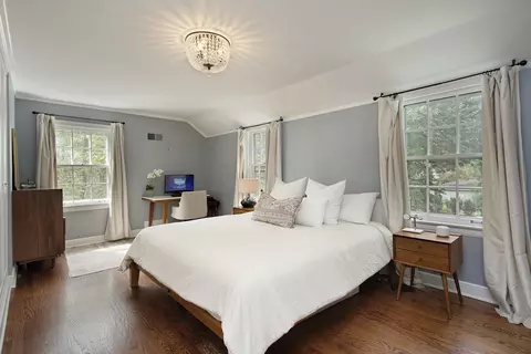 Bedroom - 2115 Bennett Ave, Evanston, IL 60201 photo 1 of 3