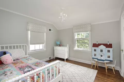 Bedroom - 2115 Bennett Ave, Evanston, IL 60201 photo 2 of 3