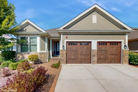 1695 Elderberry Ct, Lake Forest, IL 60045