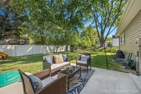 Exterior - 1215 Windsor Dr, Wheaton, IL 60189 photo 3 of 8
