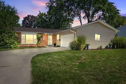 Exterior - 1215 Windsor Dr, Wheaton, IL 60189 photo 2 of 8