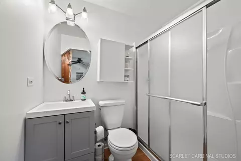Bath - 1215 Windsor Dr, Wheaton, IL 60189 photo 1 of 2