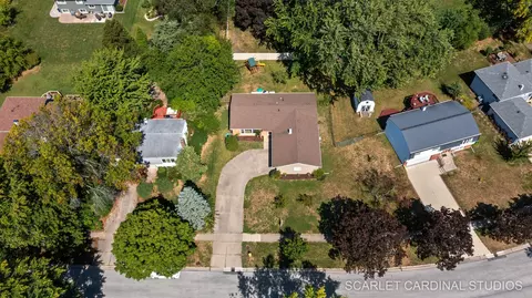 View/Area - 1215 Windsor Dr, Wheaton, IL 60189 photo 2 of 6