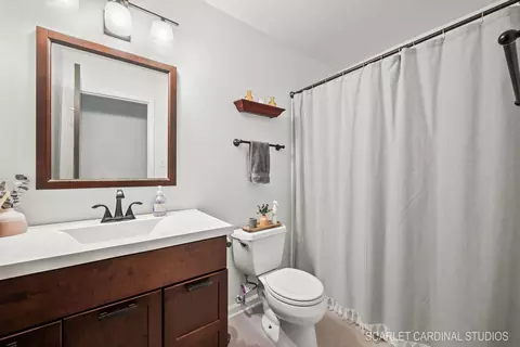 Bath - 1215 Windsor Dr, Wheaton, IL 60189 photo 2 of 2