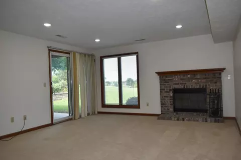 Living - 585 Fairway Dr, El Paso, IL 61738 photo 6 of 6