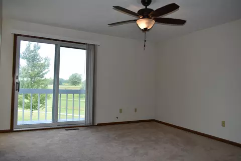 Bedroom - 585 Fairway Dr, El Paso, IL 61738 photo 2 of 8