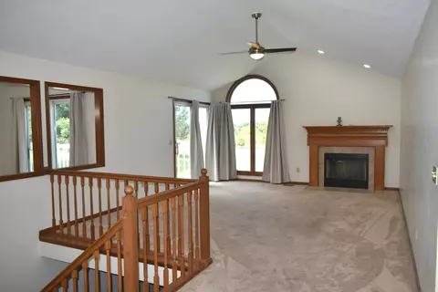 Living - 585 Fairway Dr, El Paso, IL 61738 photo 1 of 6