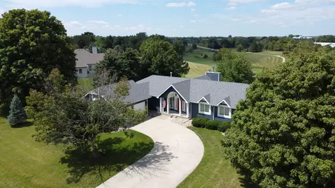 View/Area - 585 Fairway Dr, El Paso, IL 61738 photo 1 of 4