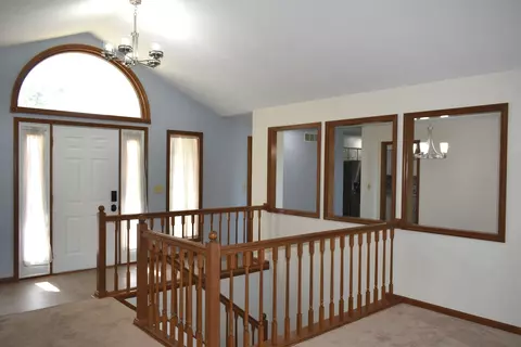 Entry Way - 585 Fairway Dr, El Paso, IL 61738 photo 1 of 2