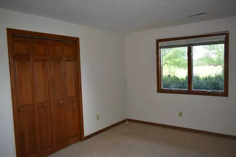 Bedroom - 585 Fairway Dr, El Paso, IL 61738 photo 7 of 8