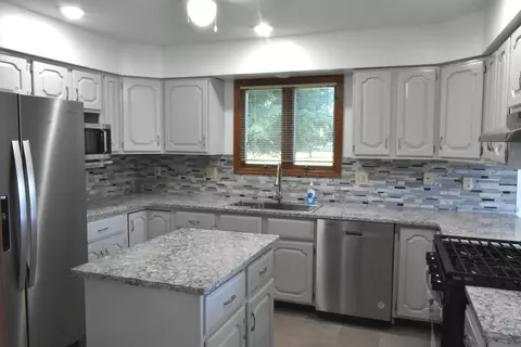 Kitchen - 585 Fairway Dr, El Paso, IL 61738 photo 1 of 6