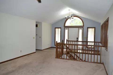Living - 585 Fairway Dr, El Paso, IL 61738 photo 4 of 6