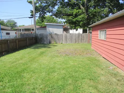 Exterior - 14724 Trumbull Ave, Midlothian, IL 60445 photo 2 of 2