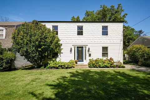 326 Elm St, Glen Ellyn, IL 60137