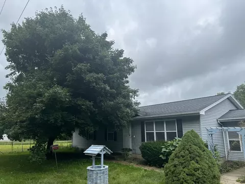 15110 Walsh Dr, Woodstock, IL 60098