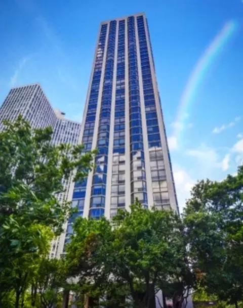 2650 N Lakeview Ave #4003, Chicago, IL 60614