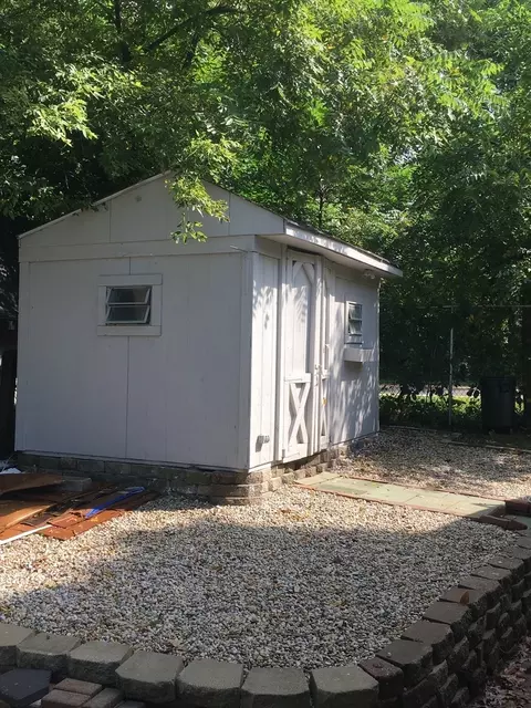 Exterior - 29 Oyster Bay, Lakemoor, IL 60051 photo 7 of 9