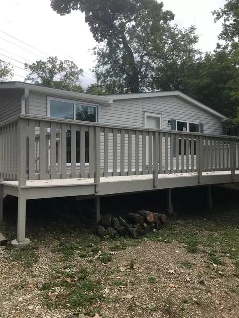 Exterior - 29 Oyster Bay, Lakemoor, IL 60051 photo 1 of 9