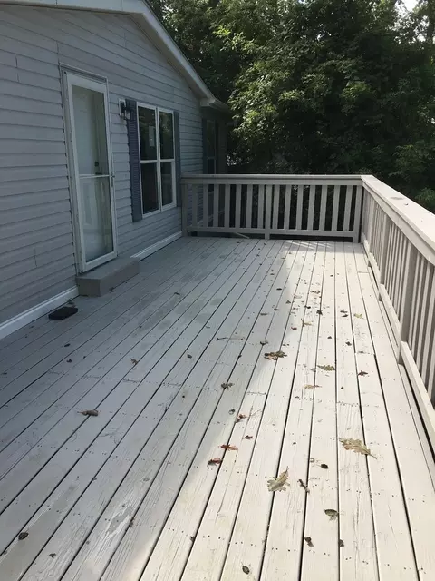 Exterior - 29 Oyster Bay, Lakemoor, IL 60051 photo 2 of 9