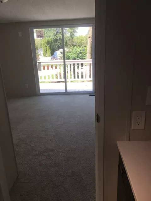 Bedroom - 29 Oyster Bay, Lakemoor, IL 60051 photo 2 of 4