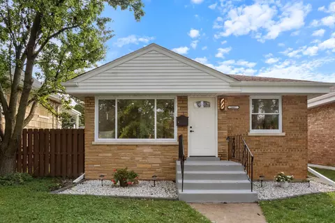 2407 N 77th Ave, Elmwood Park, IL 60707