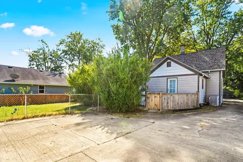 702 N Walnut St, Normal, IL 61761 photo 44