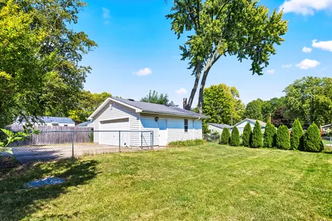 702 N Walnut St, Normal, IL 61761 photo 38