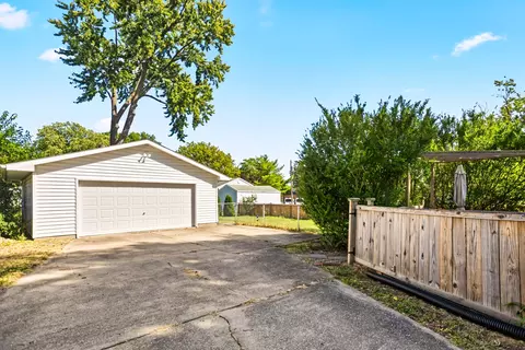 702 N Walnut St, Normal, IL 61761 photo 42