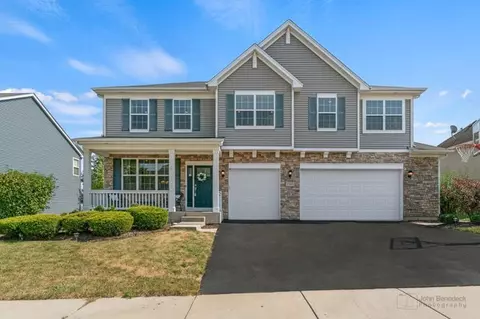 1385 Prairie Pointe Dr, South Elgin, IL 60177