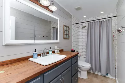 Bath - 306 Felmley Dr, Normal, IL 61761 photo 1 of 2
