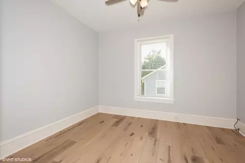 223 Harvey St, Elgin, IL 60123 photo 7