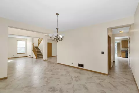 314 Weymouth Ave, Elgin, IL 60124 photo 11