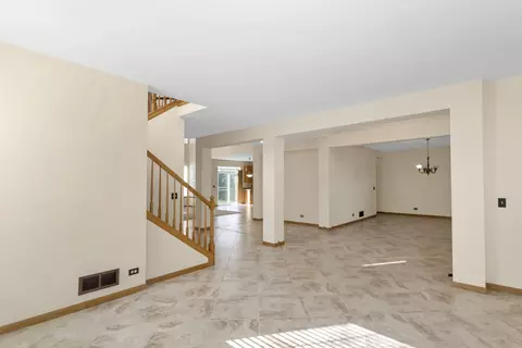 314 Weymouth Ave, Elgin, IL 60124 photo 8
