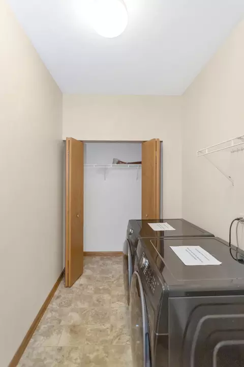 314 Weymouth Ave, Elgin, IL 60124 photo 27