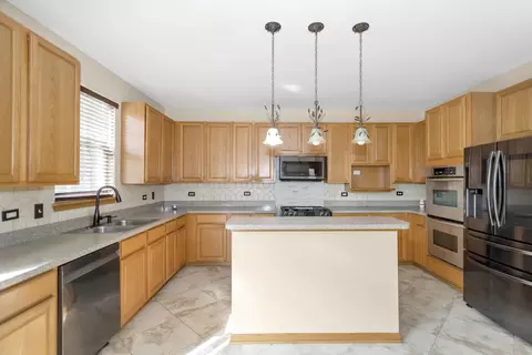 314 Weymouth Ave, Elgin, IL 60124 photo 18