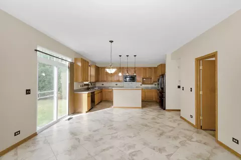314 Weymouth Ave, Elgin, IL 60124 photo 16