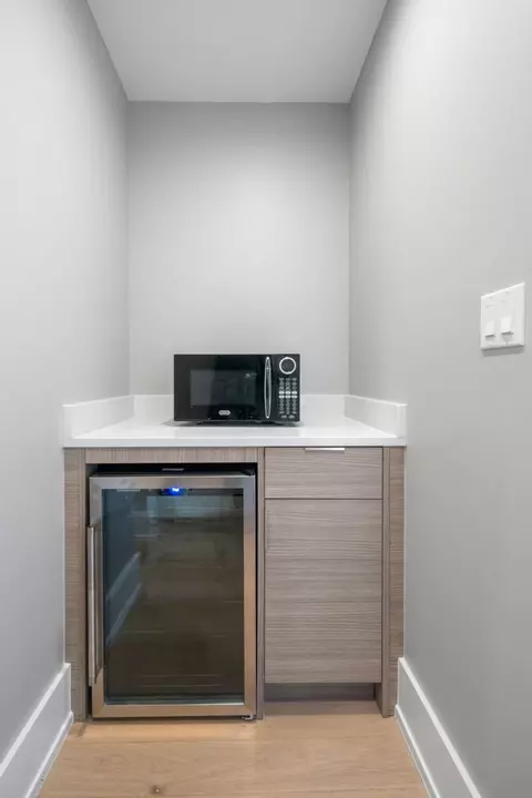 Kitchen - 1011 E 62nd St, Chicago, IL 60637 photo 5 of 5