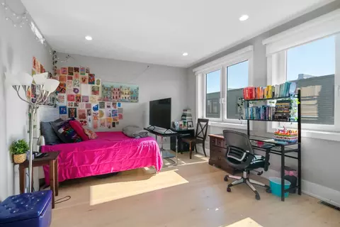 Bedroom - 1011 E 62nd St, Chicago, IL 60637 photo 3 of 4