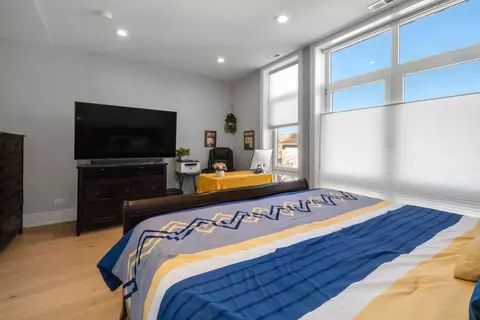 Bedroom - 1011 E 62nd St, Chicago, IL 60637 photo 2 of 4