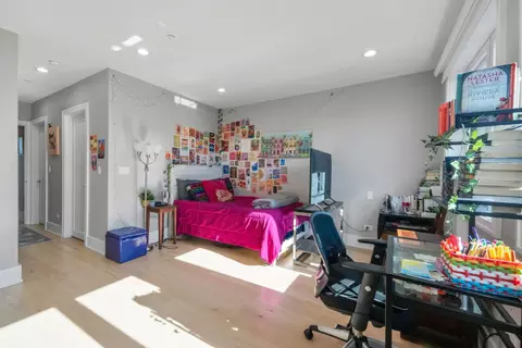 Bedroom - 1011 E 62nd St, Chicago, IL 60637 photo 4 of 4
