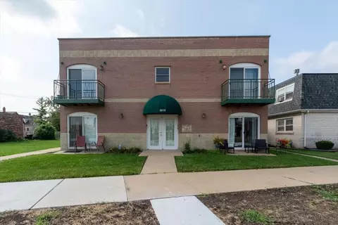 8915 Burlington Ave #101, Brookfield, IL 60513