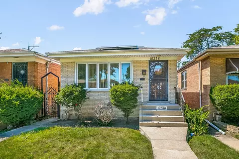 10238 S Princeton Ave, Chicago, IL 60628