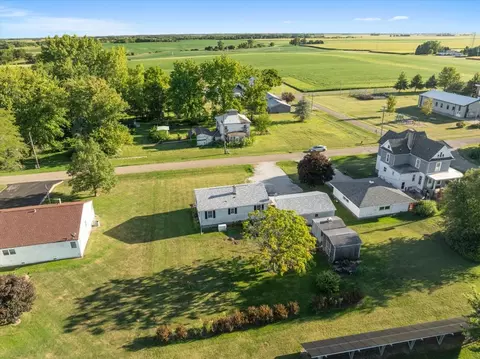 106 E Field St, Secor, IL 61771 photo 22