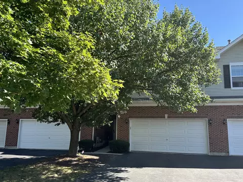 1525 Envee Dr, Bolingbrook, IL 60490