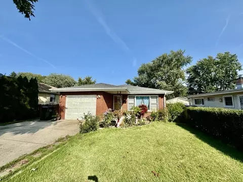 315 N Main St, Mount Prospect, IL 60056