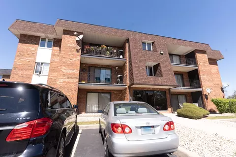 9200 140 St #1SW, Orland Park, IL 60462
