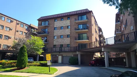 2325 N Neva Ave #109B, Chicago, IL 60707