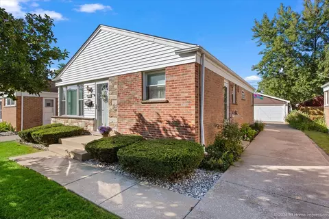 8158 S Scottsdale Ave, Chicago, IL 60652